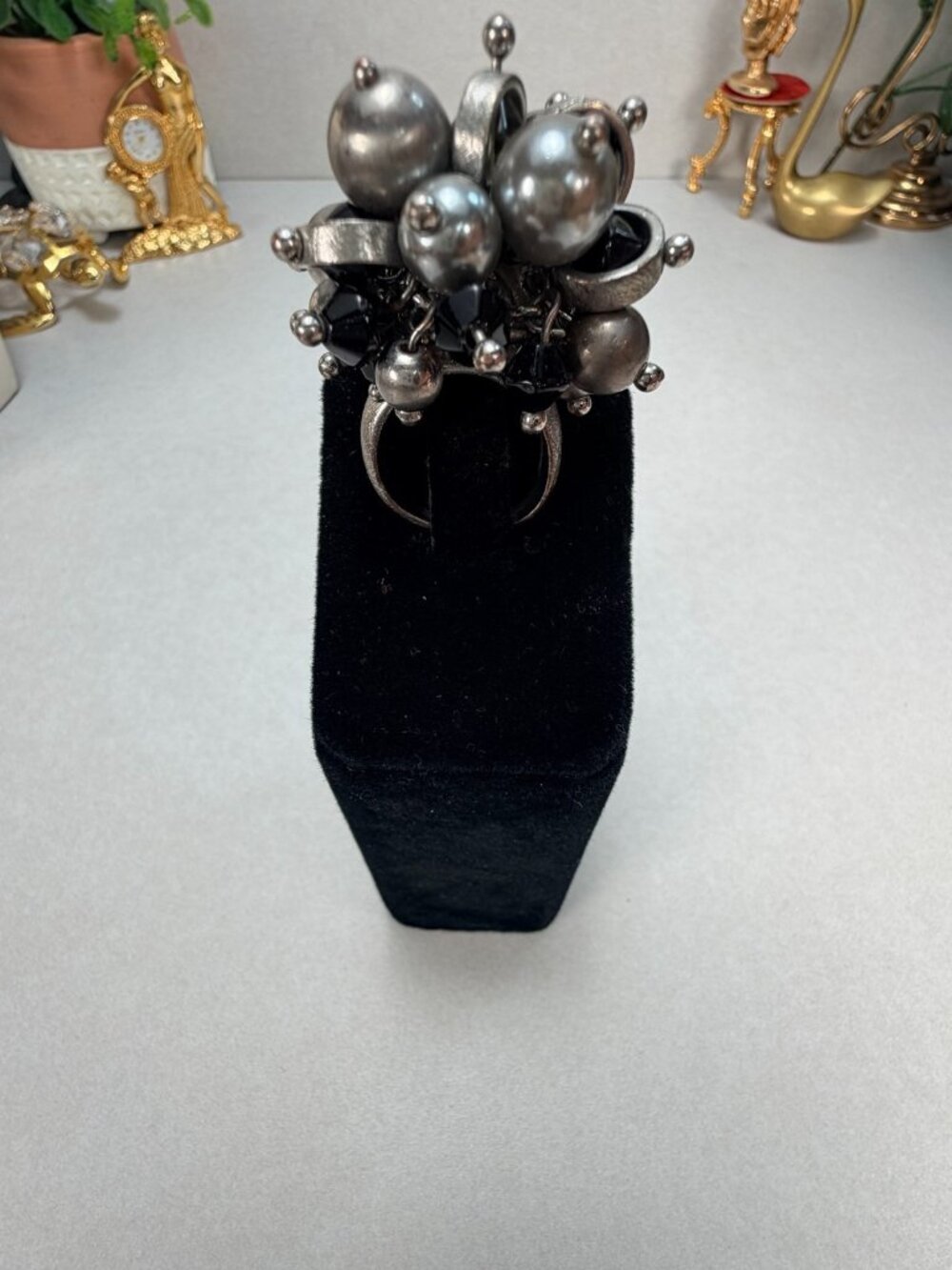 Vintage Mid Century Gray Pearl Black Crystal Cluster Adjustable Ring Sz 6.75